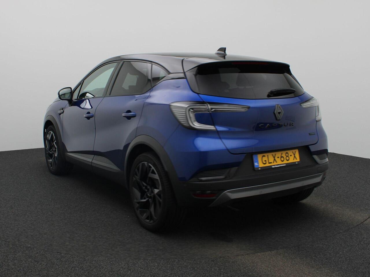 Renault CAPTUR 1.6 E-Tech full hybrid 145Pk Esprit Alpine | Climate Control | Navigatie | Cruise Control Adaptief | Parkeersensoren incl. Camera | Audio Installatie Harman Kardon | Apple Carplay/Android Auto | Lichtmetalen Velgen | Stuurwiel Verwarmd
