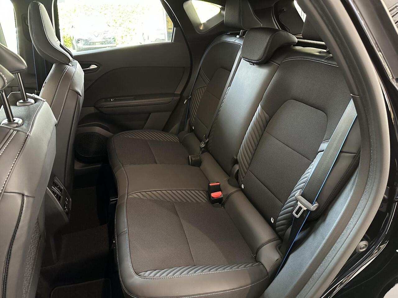 Renault CAPTUR 1.6 E-Tech full hybrid 145 esprit Alpine SCHUIF/KANTELDAK | HARMAN KARDON | ADAPTIVE CRUISE CONTROL |