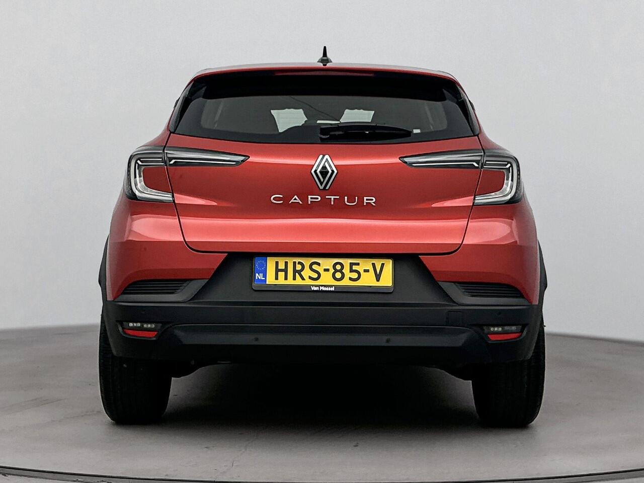 Renault CAPTUR 1.3 mild hybrid 160pk Evolution | Apple & Android Carplay | Achteruitrij Camera | Parkeersensoren Achter | Climate Control | Cruise Control | Verwarmbare Voorstoelen | Privacy Glass