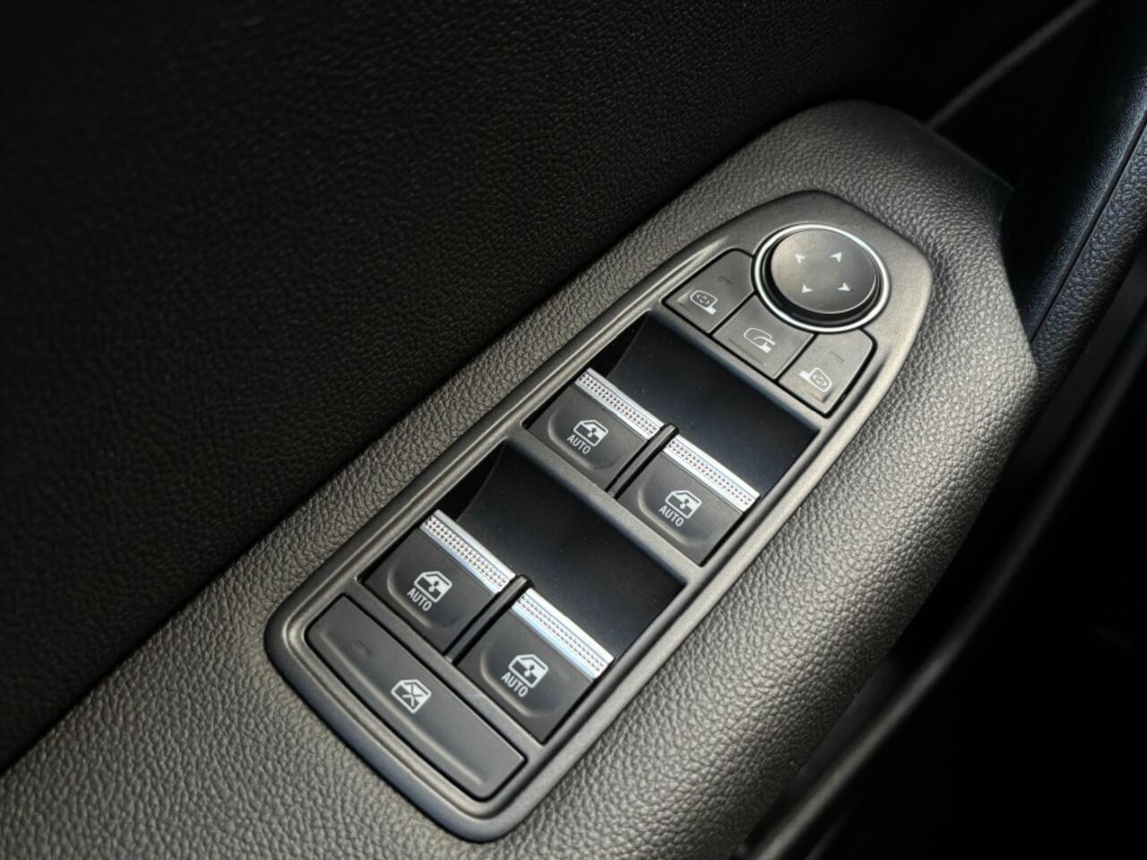 Renault CAPTUR 1.0 TCe 100 Bi-Fuel Intens Lpg-G3 1e Eigenaar Dealer Onderhouden