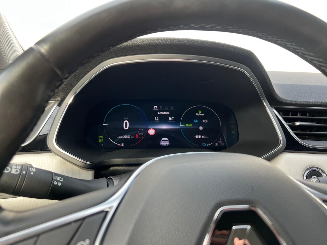 Renault CAPTUR 1.6 E-Tech / Plug-in Hybrid 160 / Intens NAVI / ECC / CAMERA