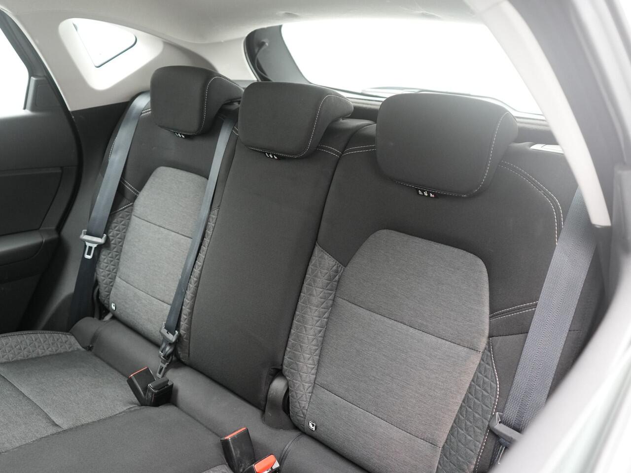 Renault CAPTUR TCe 90 Evolution - RIJKLAARPRIJS - All Seasonbanden - Cruise Control - Apple Carplay - Android Auto