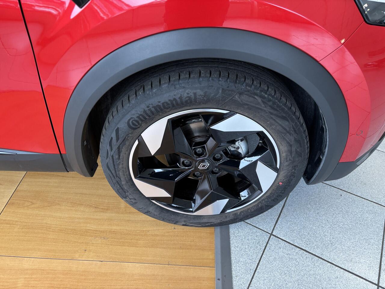 Renault CAPTUR Mild hybrid (bijna) NIEUWSTAAT -Stoel+Stuur verwarm. - Navi - Carplay