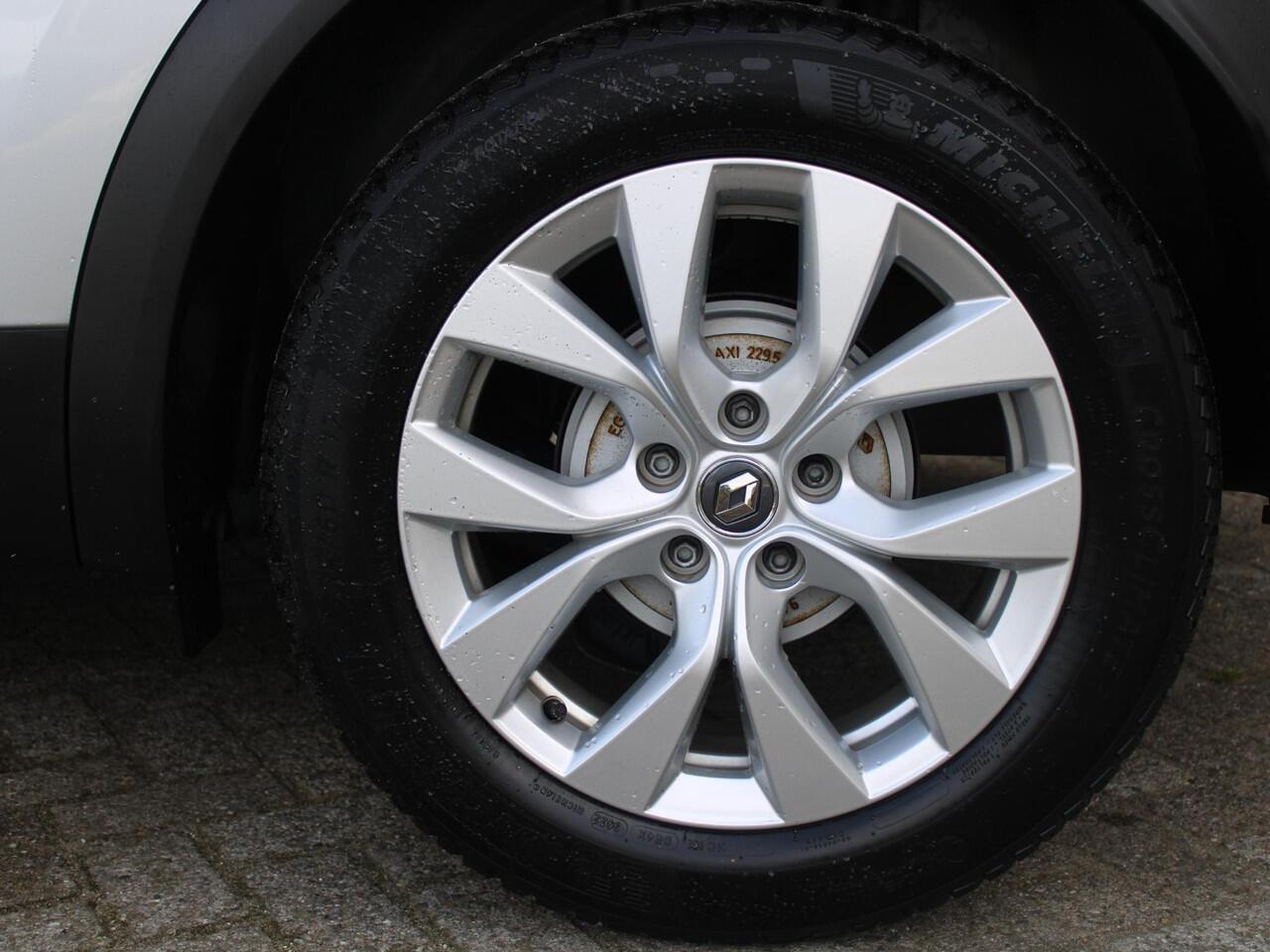 Renault CAPTUR 1.0 TCe 100 Intens | TREKHAAK | NAVIGATIE | ACHTERUITRIJCAMERA |