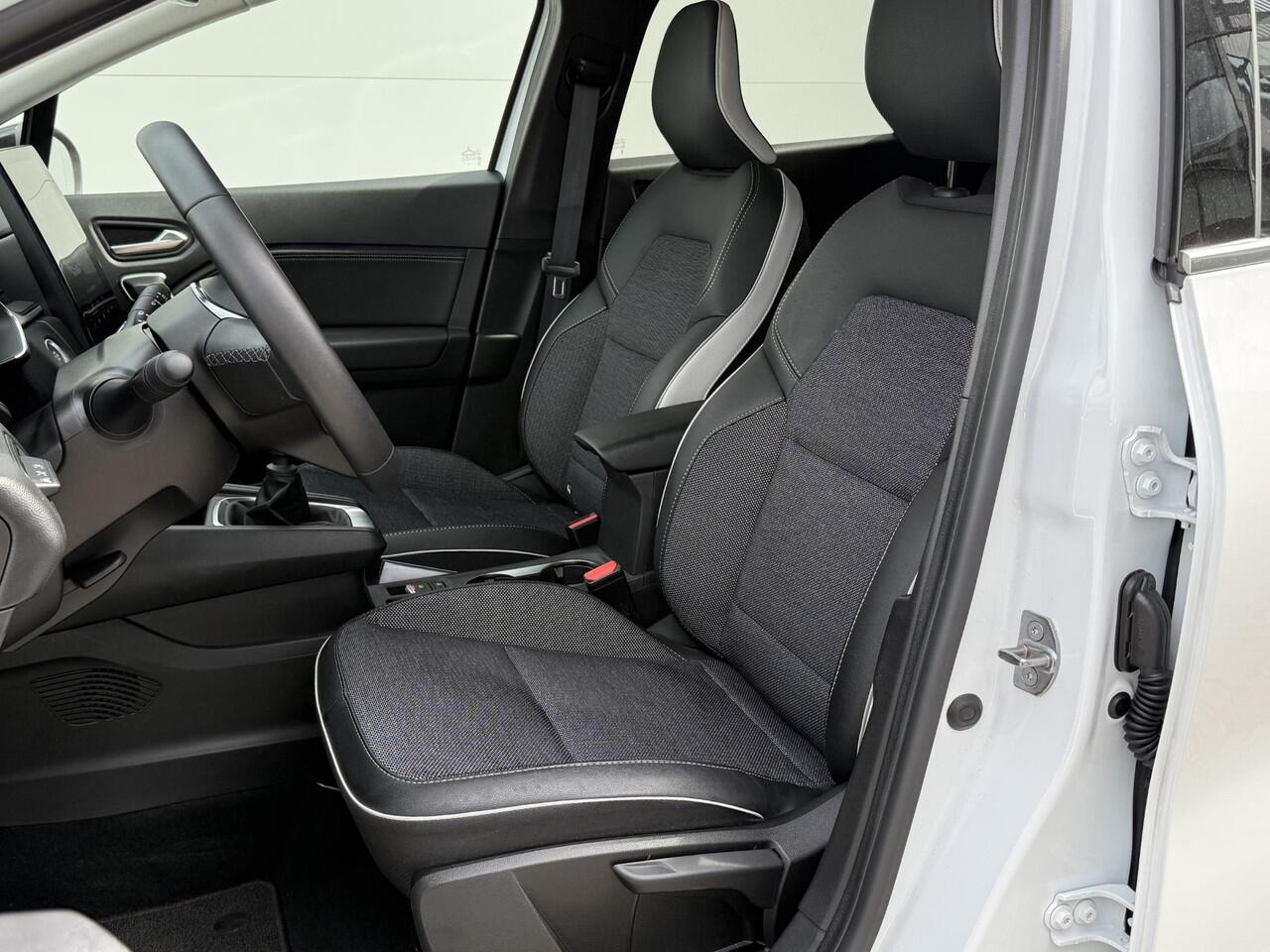 Renault CAPTUR 1.0 TCe 90 techno (Hoge instap) BOSE | Navigatie | 360° Camera | Dealer Onderhouden