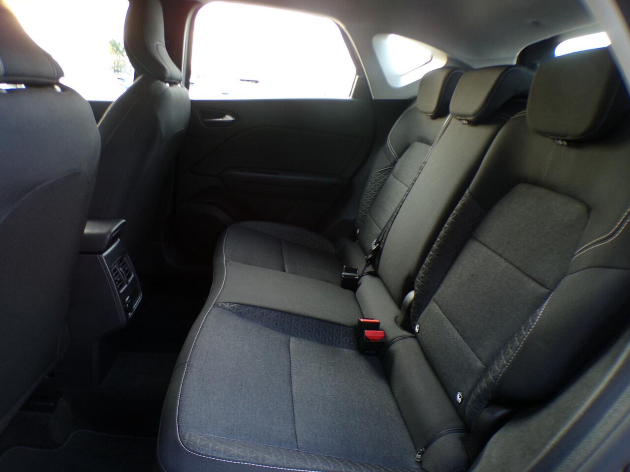 Renault CAPTUR 1.0 TCe Evolution, Full LED / Carplay + Android Auto / Navi / Keyless / Parkeersensoren achter