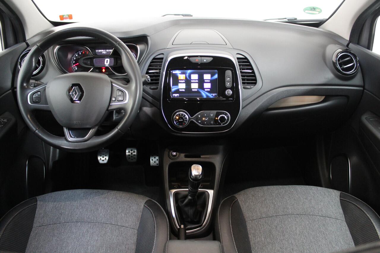 Renault CAPTUR 1.3 TCe Intens | Keyless | Camera | Trekhaak | Navi | Dealer Oh