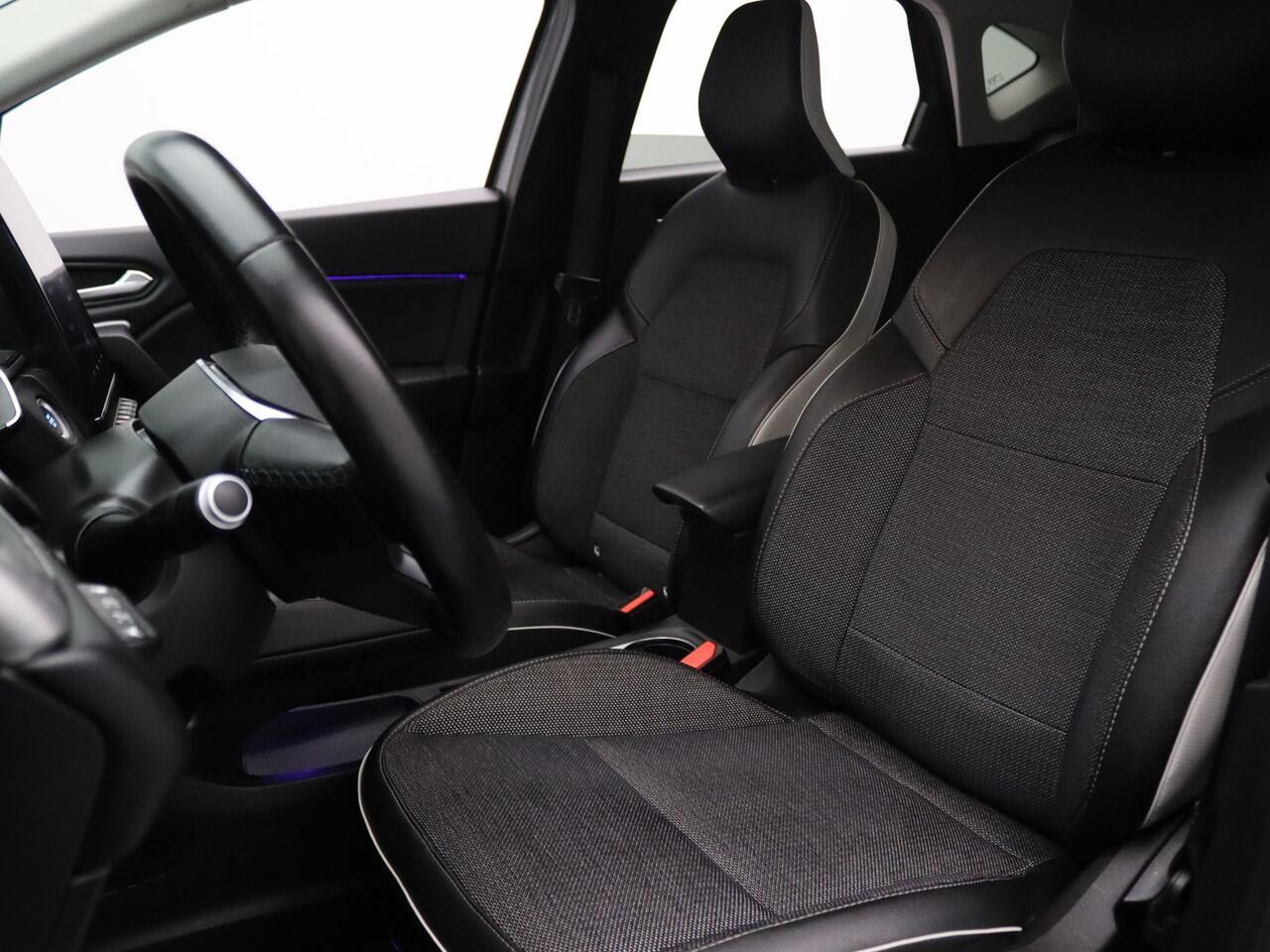 Renault CAPTUR 160pk E-Tech Plug-in Hybrid Intens Automaat BOSE | Camera | Cruise | Navi | Parkeersens. v+a