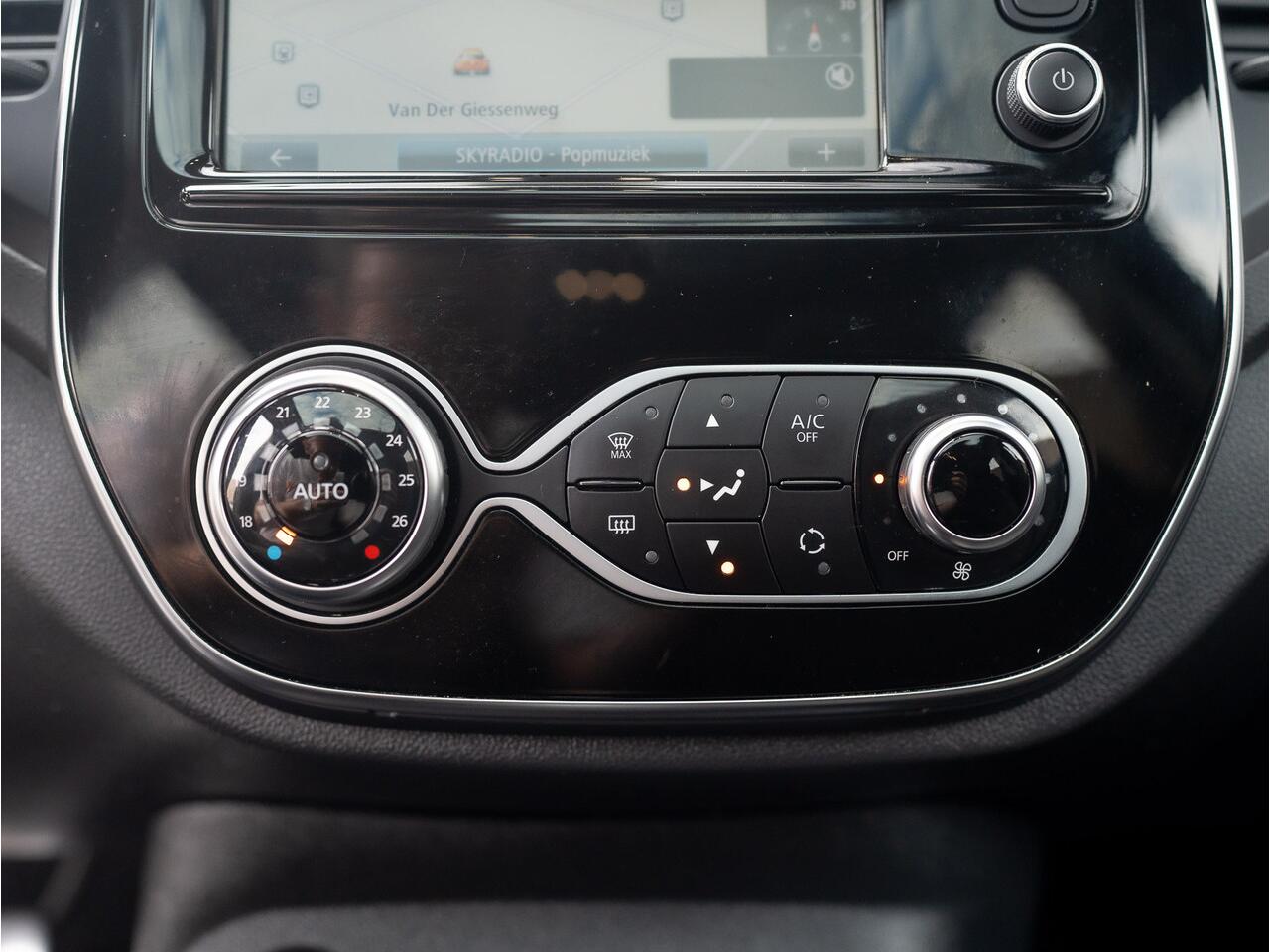 Renault CAPTUR 1.3 TCe Intens | Panodak | Camera | Dodehoek sensoren | PDC V&A | Prijs Rijklaar!!