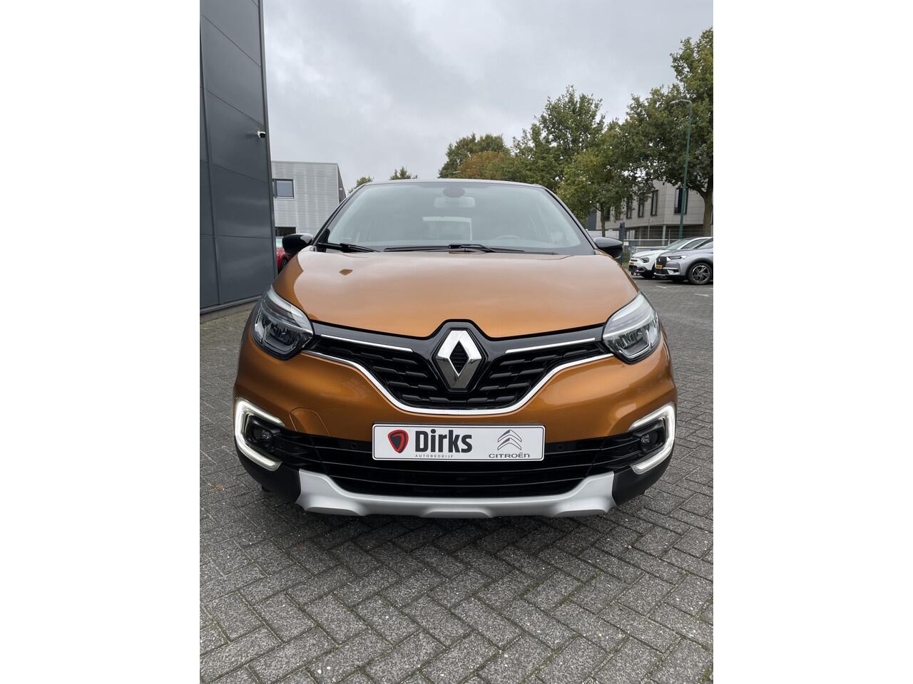 Renault CAPTUR 130pk Intens (Trekhaak - Camera - Parkeersensoren V+A - LED - Keyless Entry - Stoelverwarming - Automatische Airco - Navigatie)