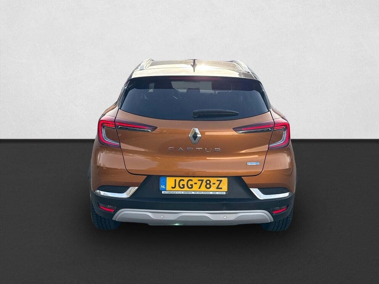 Renault CAPTUR 1.6 E-Tech Plug-in Hybrid 160 Intens AUTOMAAT / STOELVERWARMING / ECC