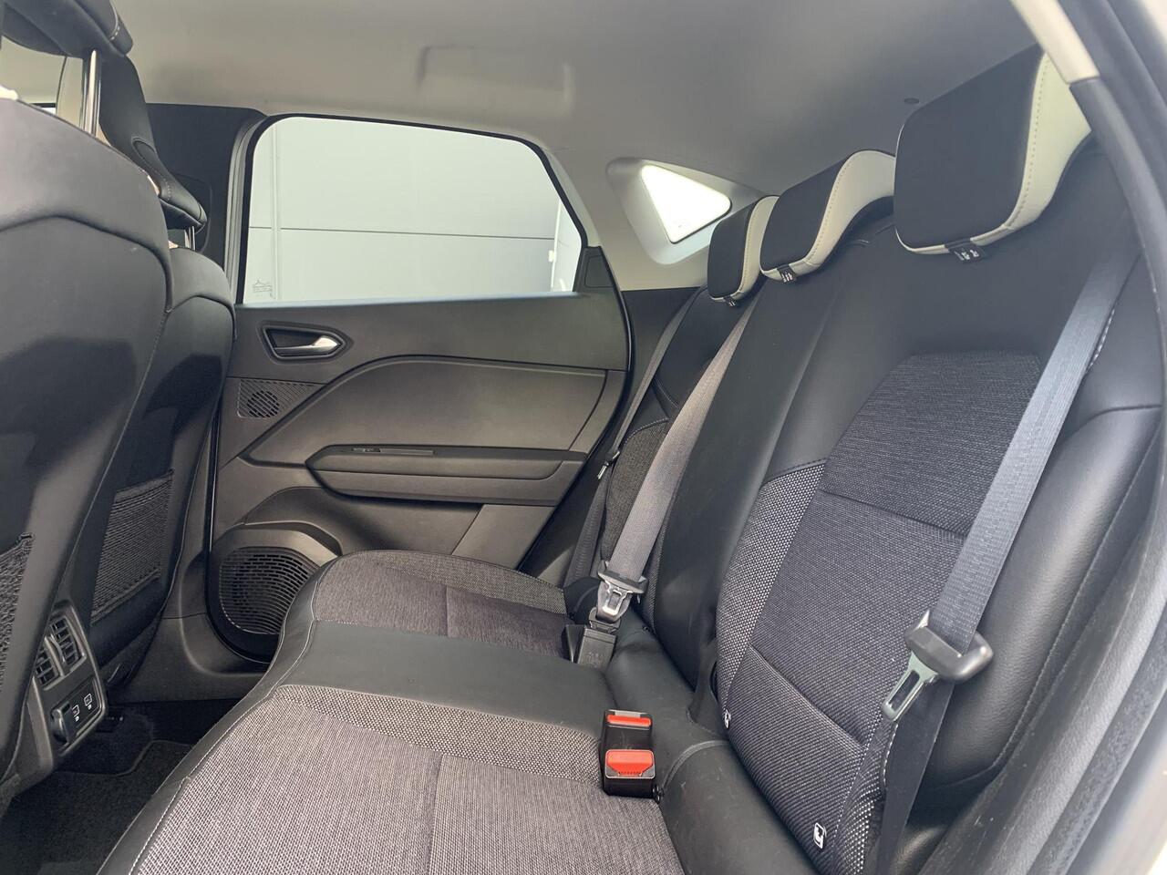 Renault CAPTUR 1.6 E-Tech Hybrid 145 Techno | Stoelverwarming | Lane Assist | Reservewiel | Automaat