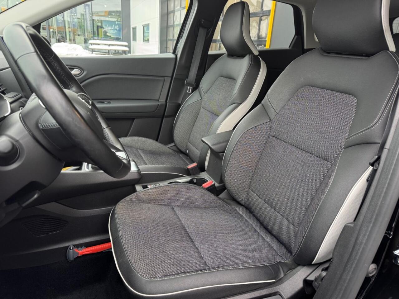 Renault CAPTUR 1.6 E-Tech Plug-in Hybrid 160 Intens 360 Camera 1e Eigenaar 36.000 km