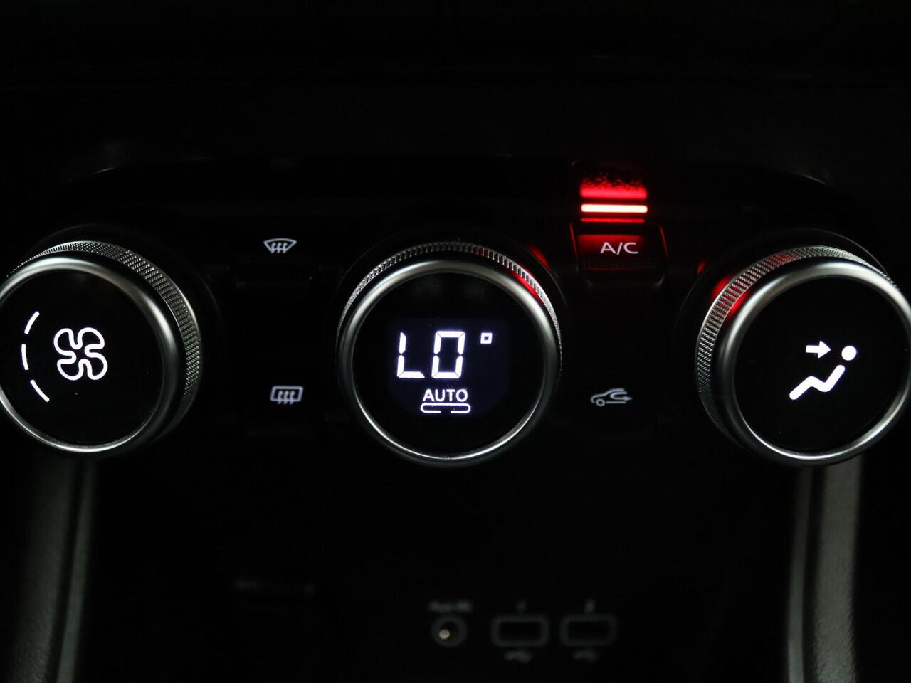 Renault CAPTUR 90pk TCe Intens Camera | Cruise | Navi | Parkeersens. v+a | Trekhaak