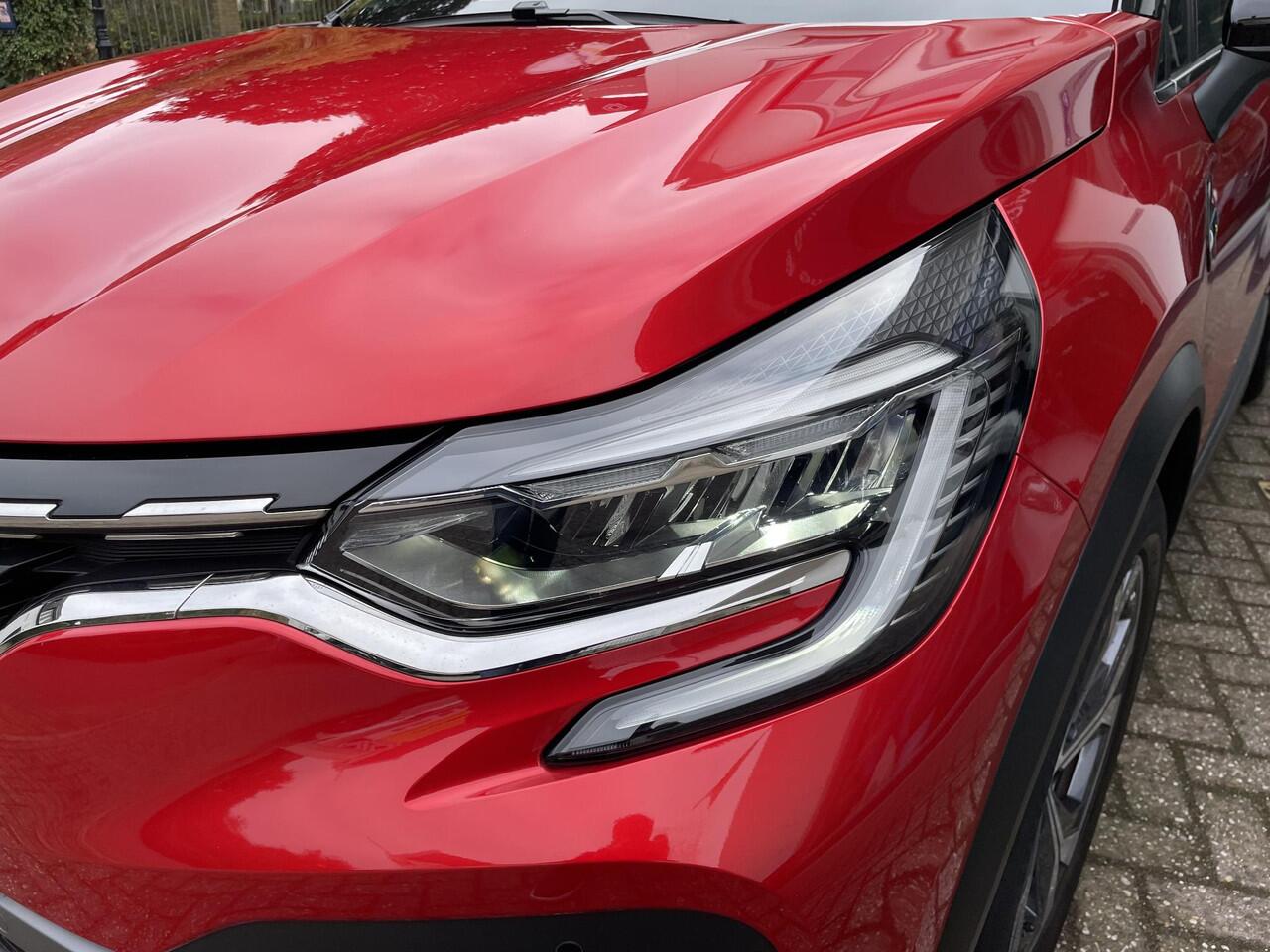 Renault CAPTUR TCe 90 R.S. Line | Sportieve uitvoering | Groot scherm navigatie | Lage kilometerstand |