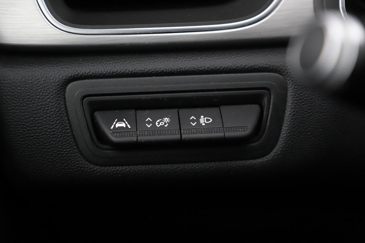 Renault CAPTUR 1.3 TCe 140 Intens Automaat LMV Half Leder LED Navigatie Carplay Android Bluetooth Climate Cruise Control