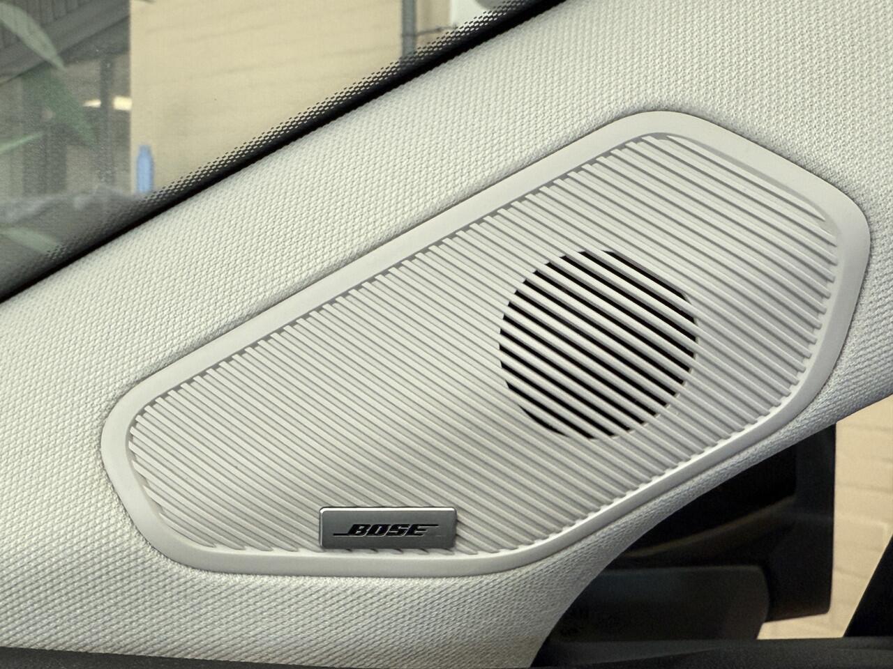 Renault CAPTUR 1.3 TCe 155 Edition One | 9,3" Navi | Bose | 18" | 360 | ACC | PDC V+A | Blindspot | 100% Dealer onderhouden!