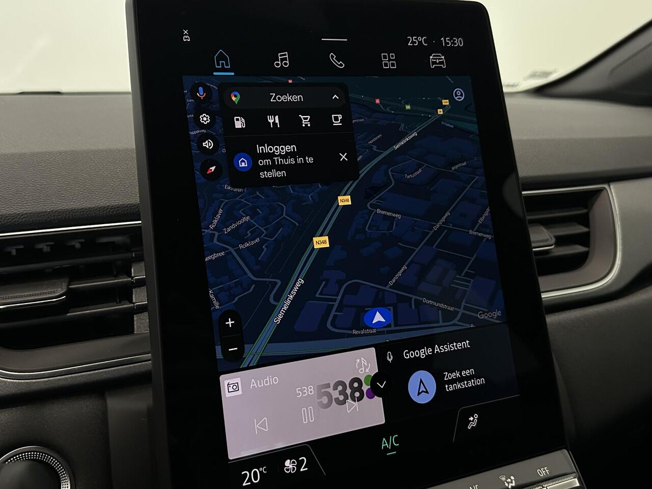 Renault CAPTUR 1.0 TCe 90 Techno | Navigatie 9,3" | Climate Control | Cruise Control | Lichtmetalen velgen 18" | Apple Carplay/Android Auto | Parkeersensoren voor, achter en achteruitrijcamera