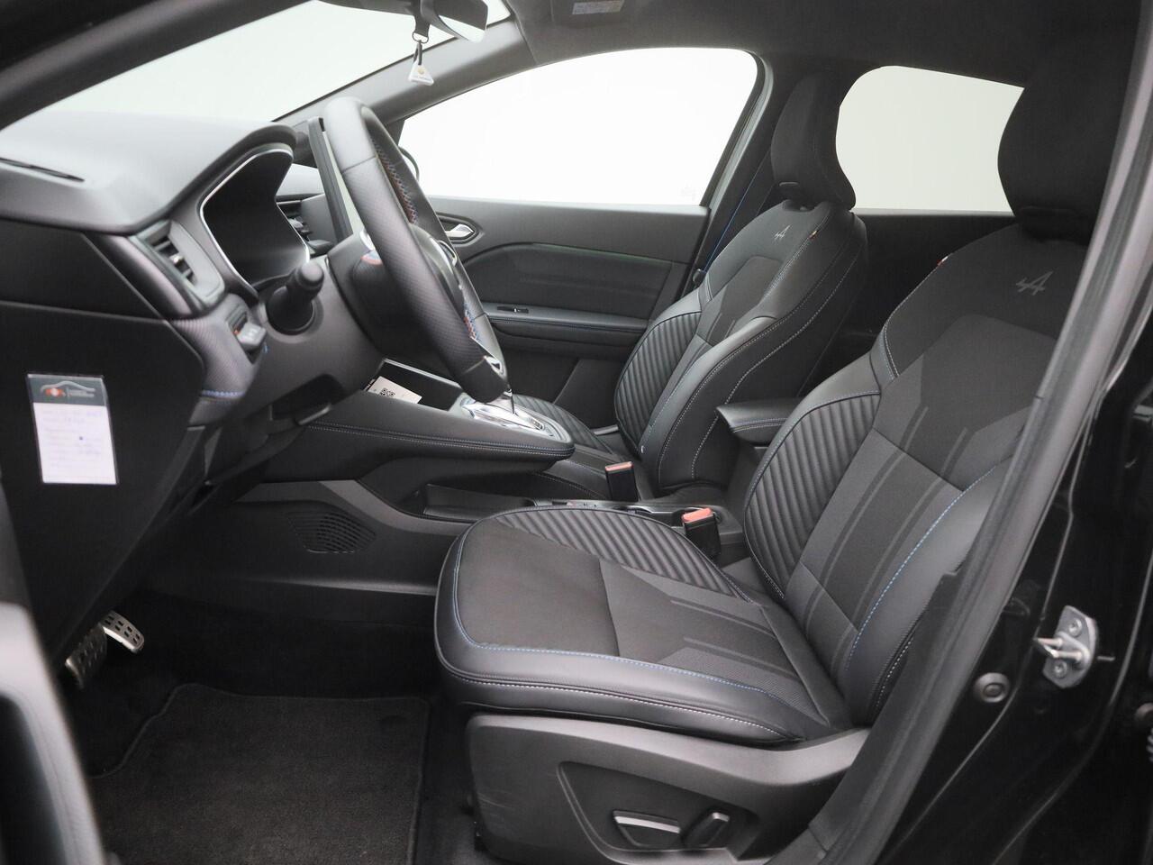 Renault CAPTUR E-Tech full hybrid 145 esprit Alpine | Apple Carplay & Android Auto | Navi | Stoelverwarming & Elektrisch verstelbare stoel l Parkeersensoren rondom met 360 camera | Climate Control | Cruise Control |