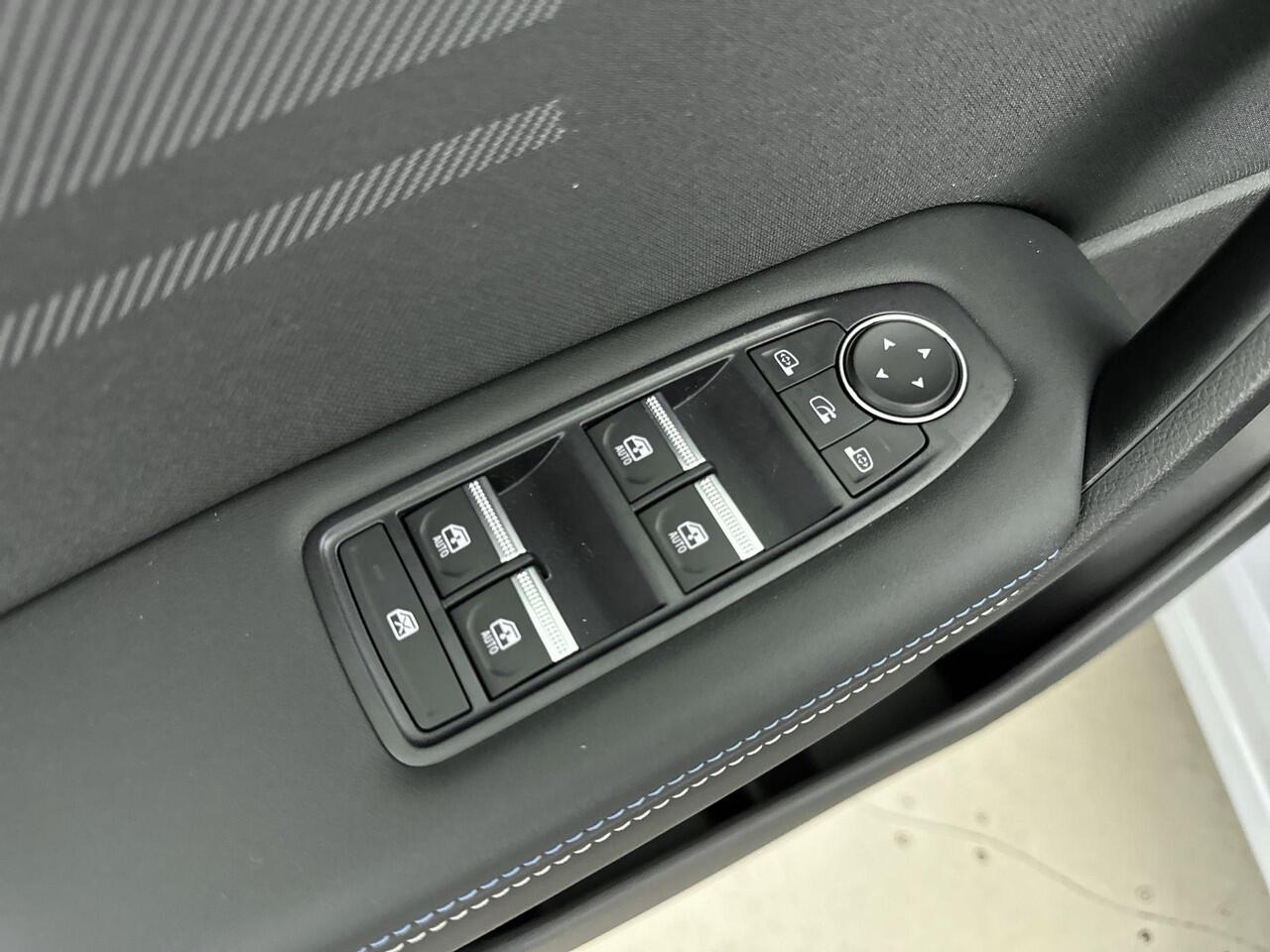 Renault CAPTUR 1.8 E-Tech Full Hybrid Esprit Alpine 160PK | Google Navigatie | Adaptieve Cruise Control | Achteruitrijcamera | 19'' Inch Velgen | Apple CarPlay & Android Auto