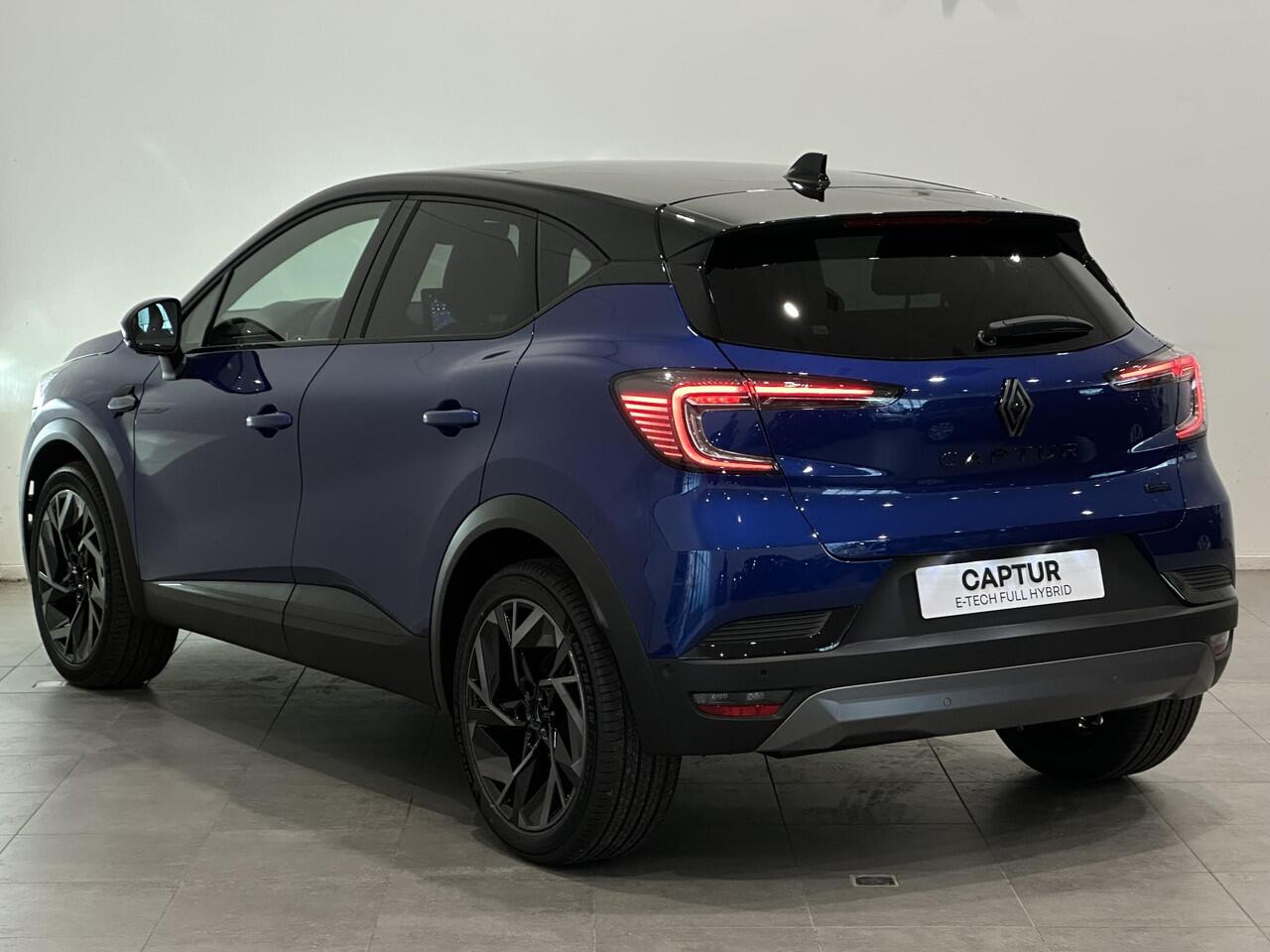Renault CAPTUR 1.8 E-Tech Full Hybrid 160 Esprit Alpine | Pack Privilège | Pack Light & Sound | Van: ¤ 41.059,- nu rijklaar voor: ¤ 39.059,-