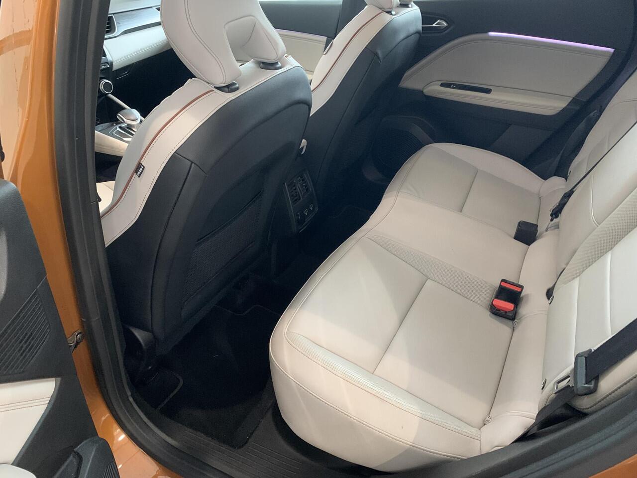 Renault CAPTUR 1.3 TCe 140 Initiale Paris | PANORAMADAK | RONDOM ZICHT CAMERA | STOEL-EN STUURVERWARMING