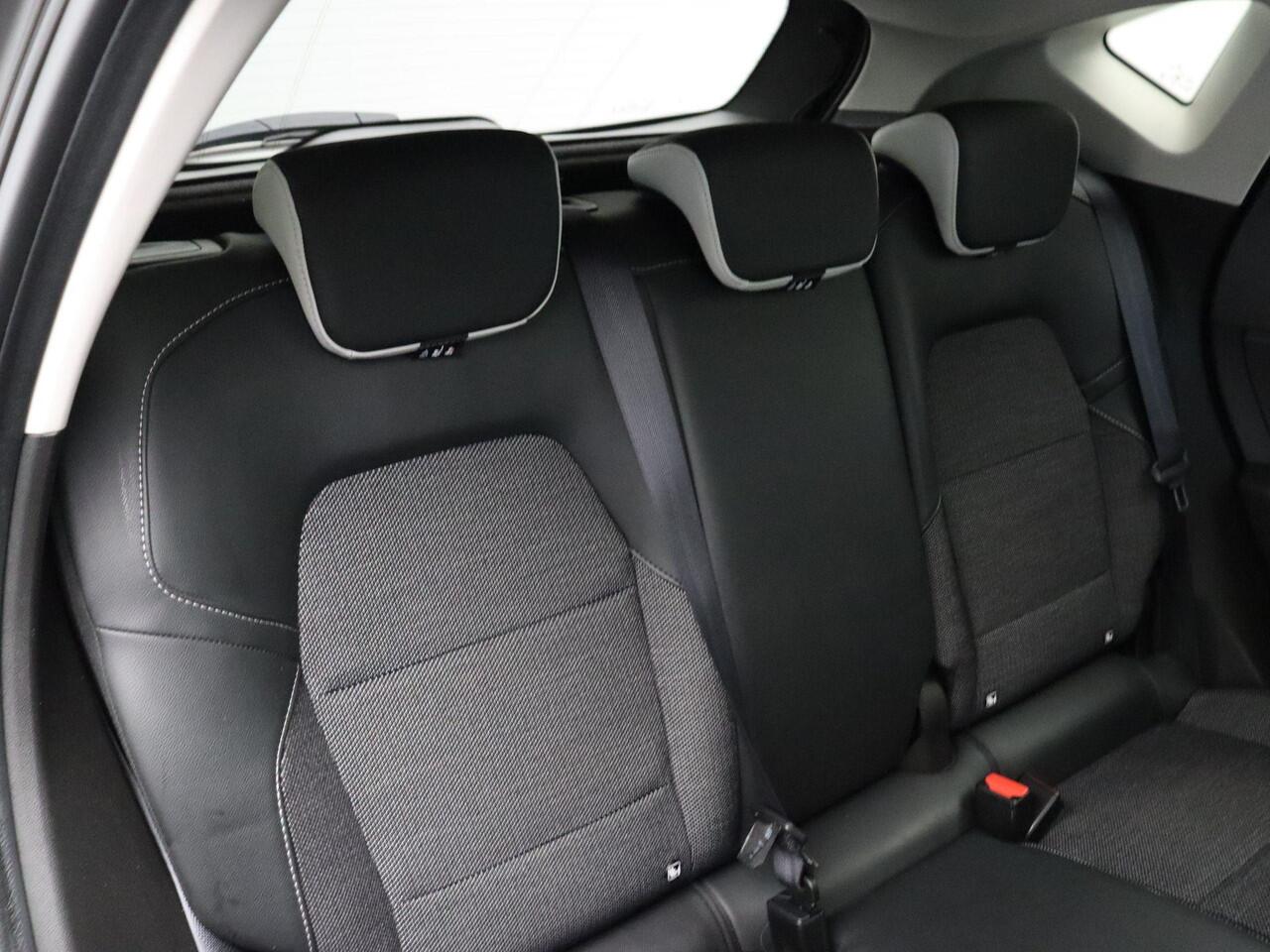 Renault CAPTUR TCe 90pk Techno | Achteruitrijcamera | Parkeersensoren voor en achter | Apple Carplay & Android Auto | Navigatie |