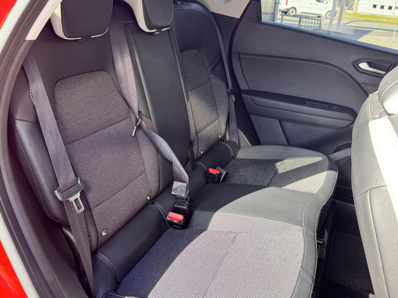 Renault CAPTUR 1.6 E-Tech plug-in hybrid 160 techno | Automaat | Carplay | camera | PDC | Navigatie | LMV 18''