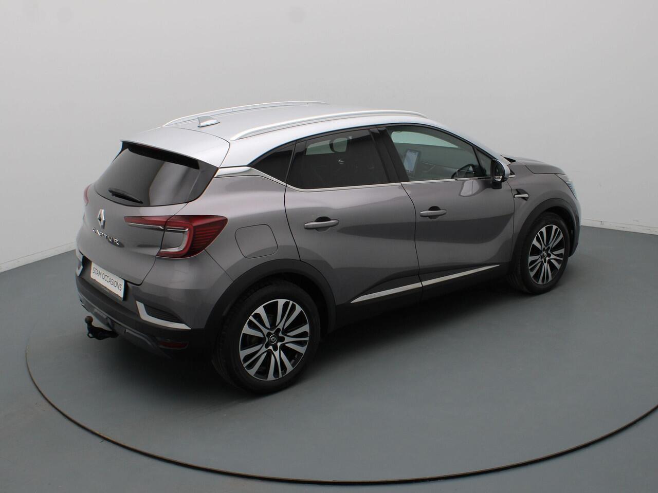 Renault CAPTUR 140pk TCe Initiale Paris Automaat Camera | Adapt. Cruise | Navi | Parkeersens. v+a | Trekhaak