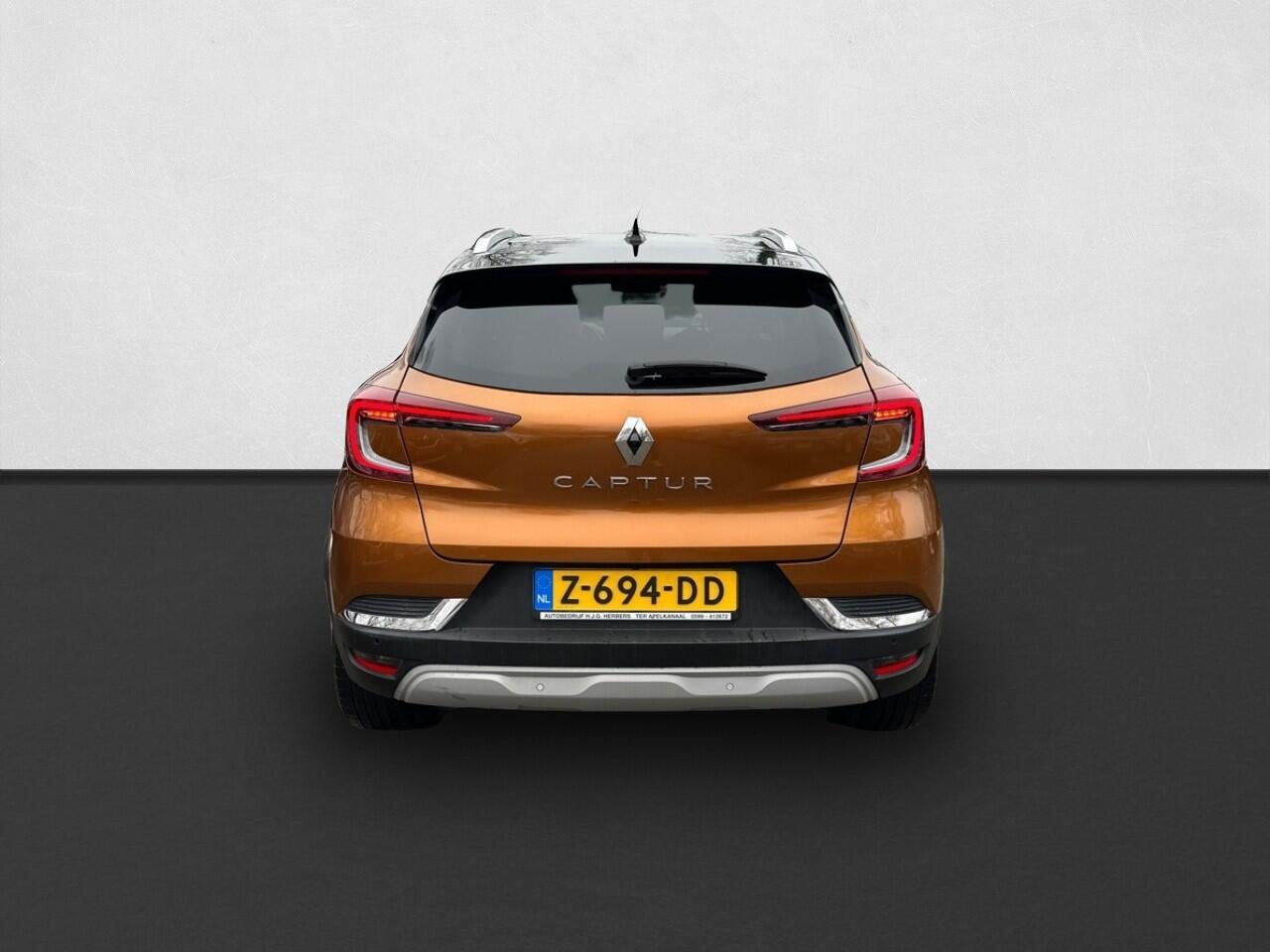 Renault CAPTUR 1.3 TCe 140 Intens CAMERA / STOEL&STUURVERW. / CRUISE / NAVI