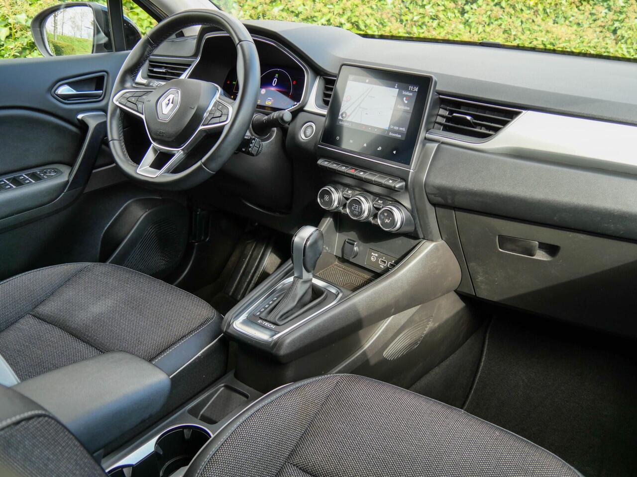 Renault CAPTUR 1.6 E-Tech Plug-in Hybrid 160 Intens | CAMERA | CARPLAY | NAVIGATIE |