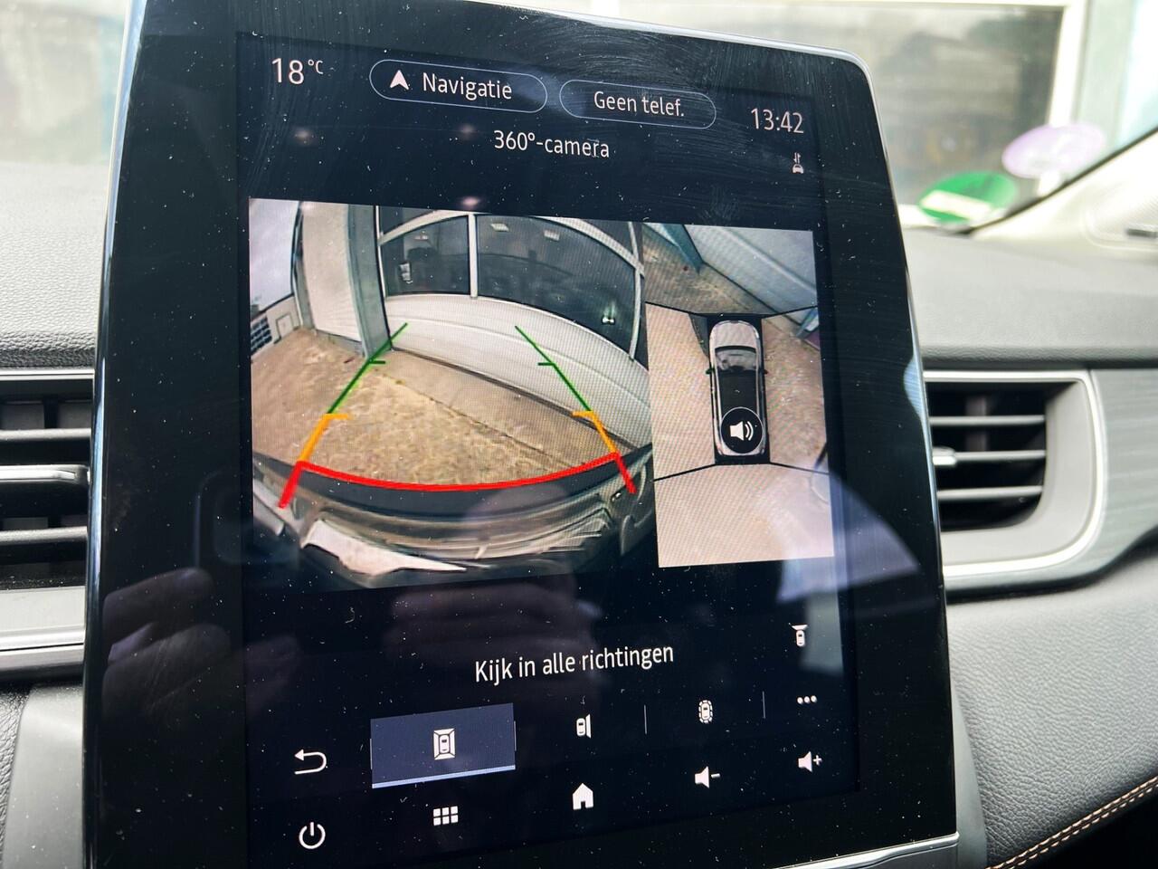 Renault CAPTUR 1.3 TCe 130pk Automaat/ Initiale Paris/Trekhaak/Adaptive/Bose/360cam/Virtual