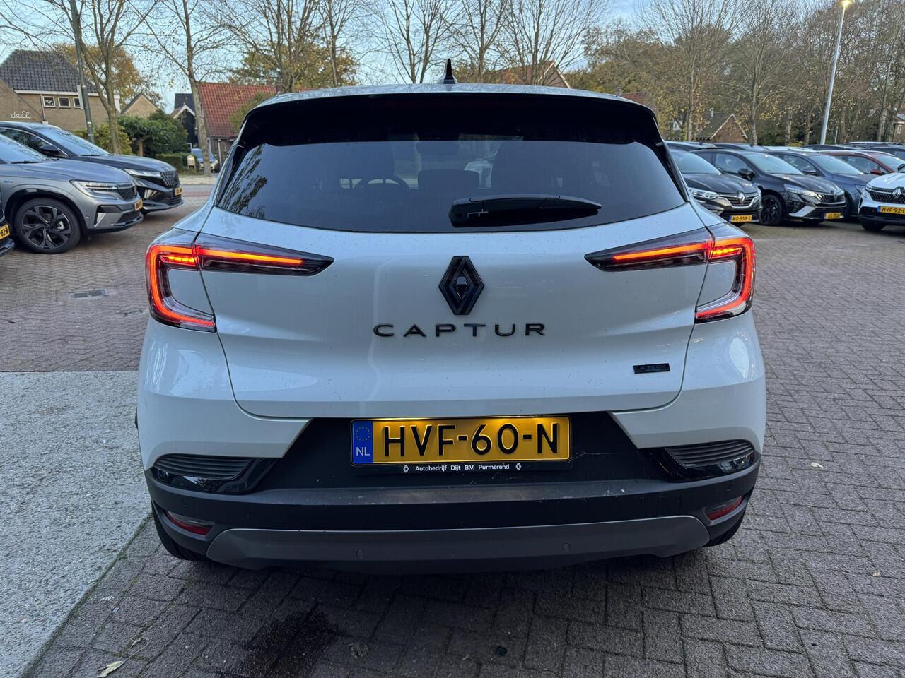 Renault CAPTUR 1.6 E-Tech 145 esprit Alpine+Pack Light&Sound!!