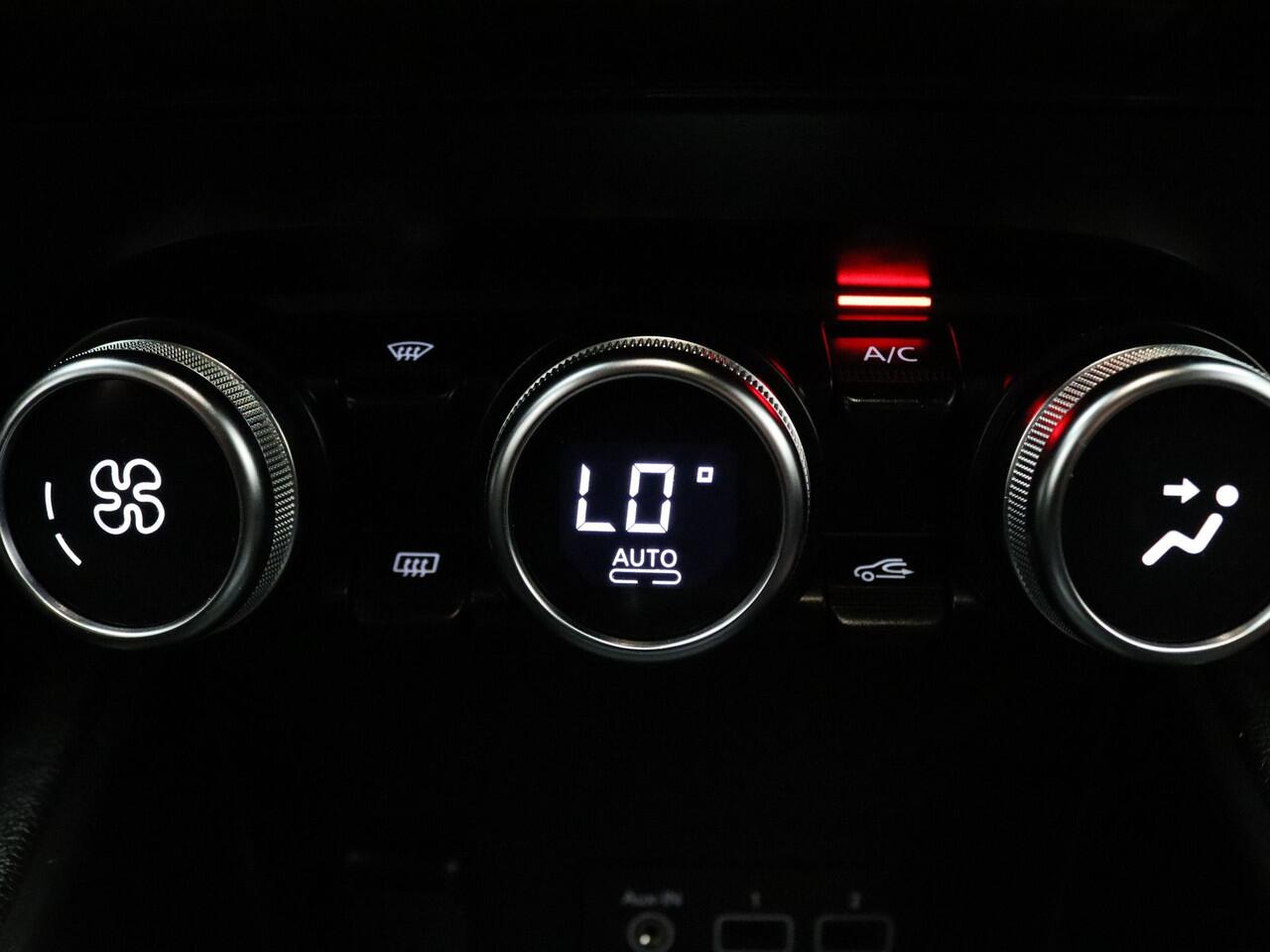 Renault CAPTUR 160pk R.S. Line EDC/AUTOMAAT Camera | Climate | Navi | Parksens. v+a | 18" Velgen