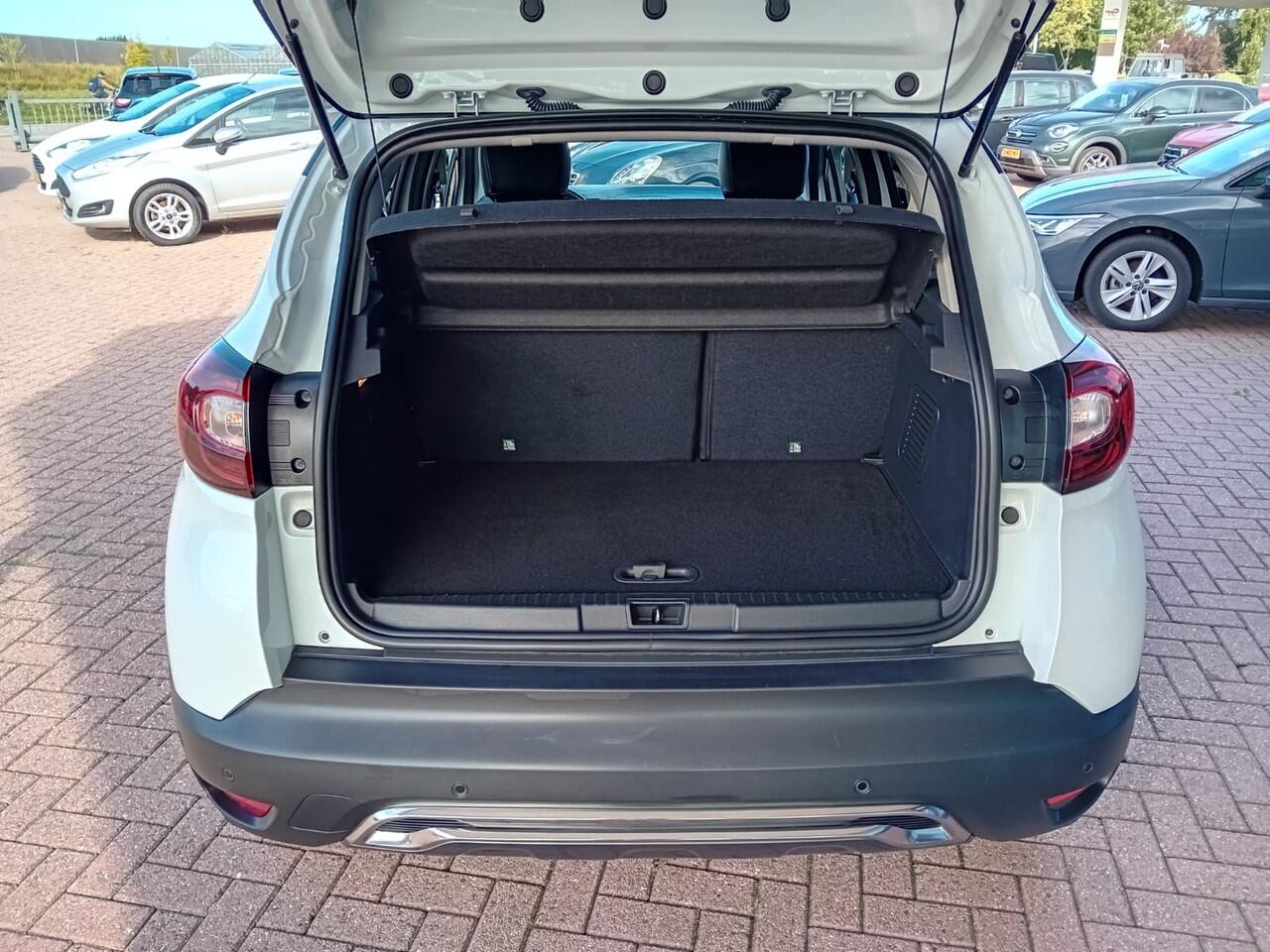 Renault CAPTUR 1.3 TCe Initiale Paris Automaat, Zeer mooie auto vol opties, Zie foto's BOVAG