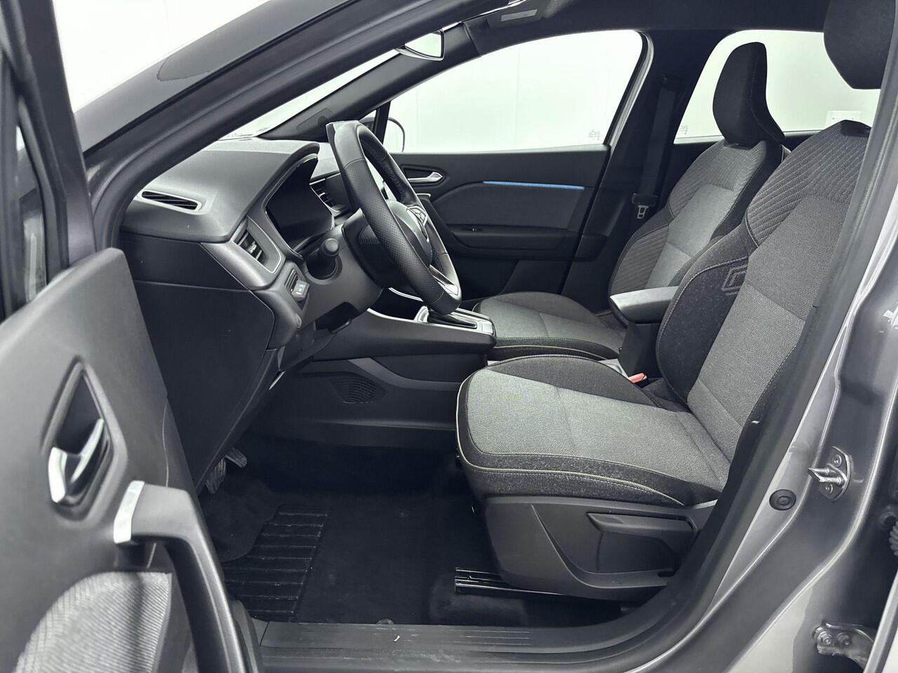 Renault CAPTUR 1.6 E-Tech full hybrid 145Pk techno | Navigatie via Apple & Android Carplay | Parkeersensoren Achter & Camera | Stoel- & Stuurverwarming | Climate Control | Cruise Control & Snelheidsbegrenzer | Keyless Entry | Privacy Glass |