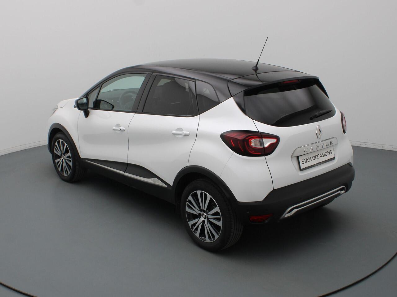 Renault CAPTUR TCe 150pk Initiale Paris EDC/Automaat BOSE | Camera | Cruise | Navi | Parkeersens. v+a | Stoelverw.