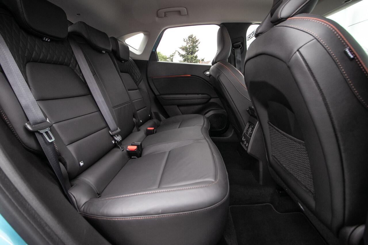 Renault CAPTUR 1.6 E-Tech Plug-in Hybrid 160 Initiale Paris Leer | Ad. Cruise | Stoelverw. | Elect. stoel | 360 cam | Nav | BOSE