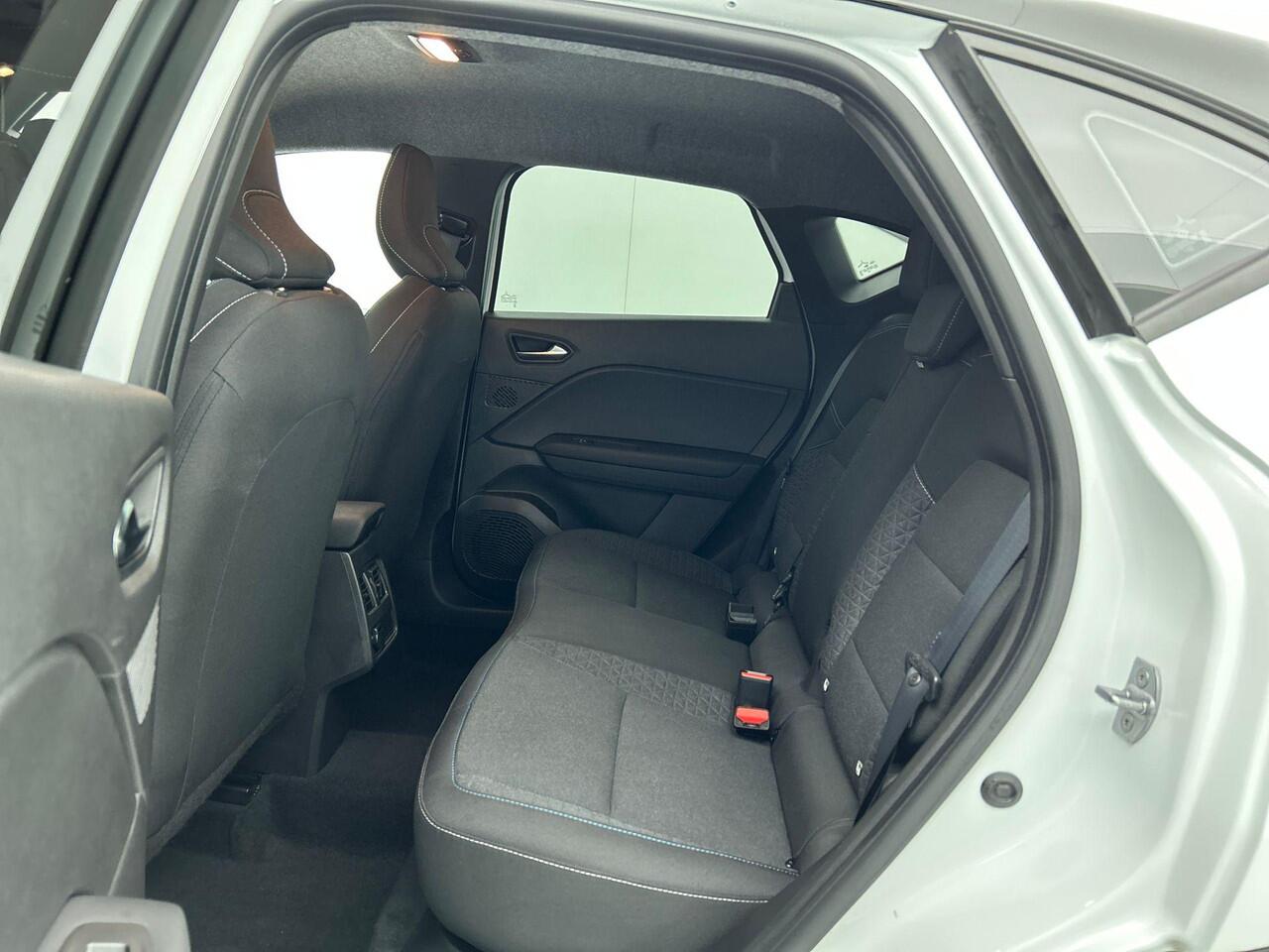 Renault CAPTUR 1.3 MHEV 160pk CAMERA | CARPLAY | LED | CRUISE