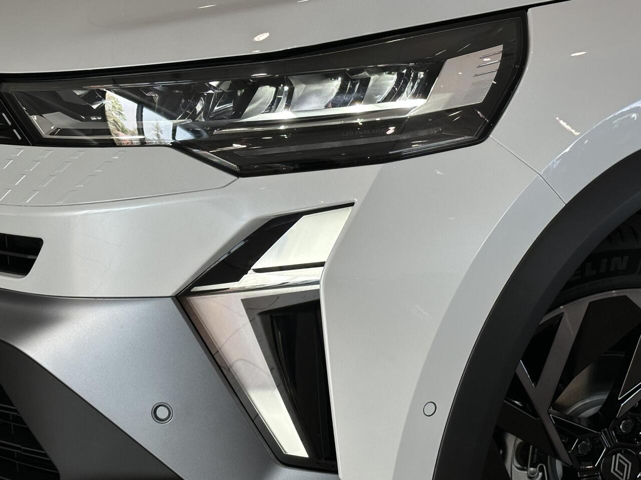 Renault CAPTUR 1.8 E-Tech Full Hybrid 160 Esprit Alpine | Pack Privilège | Pack Light & Sound | Van: ¤ 41.059,- nu rijklaar voor: ¤ 39.059,-