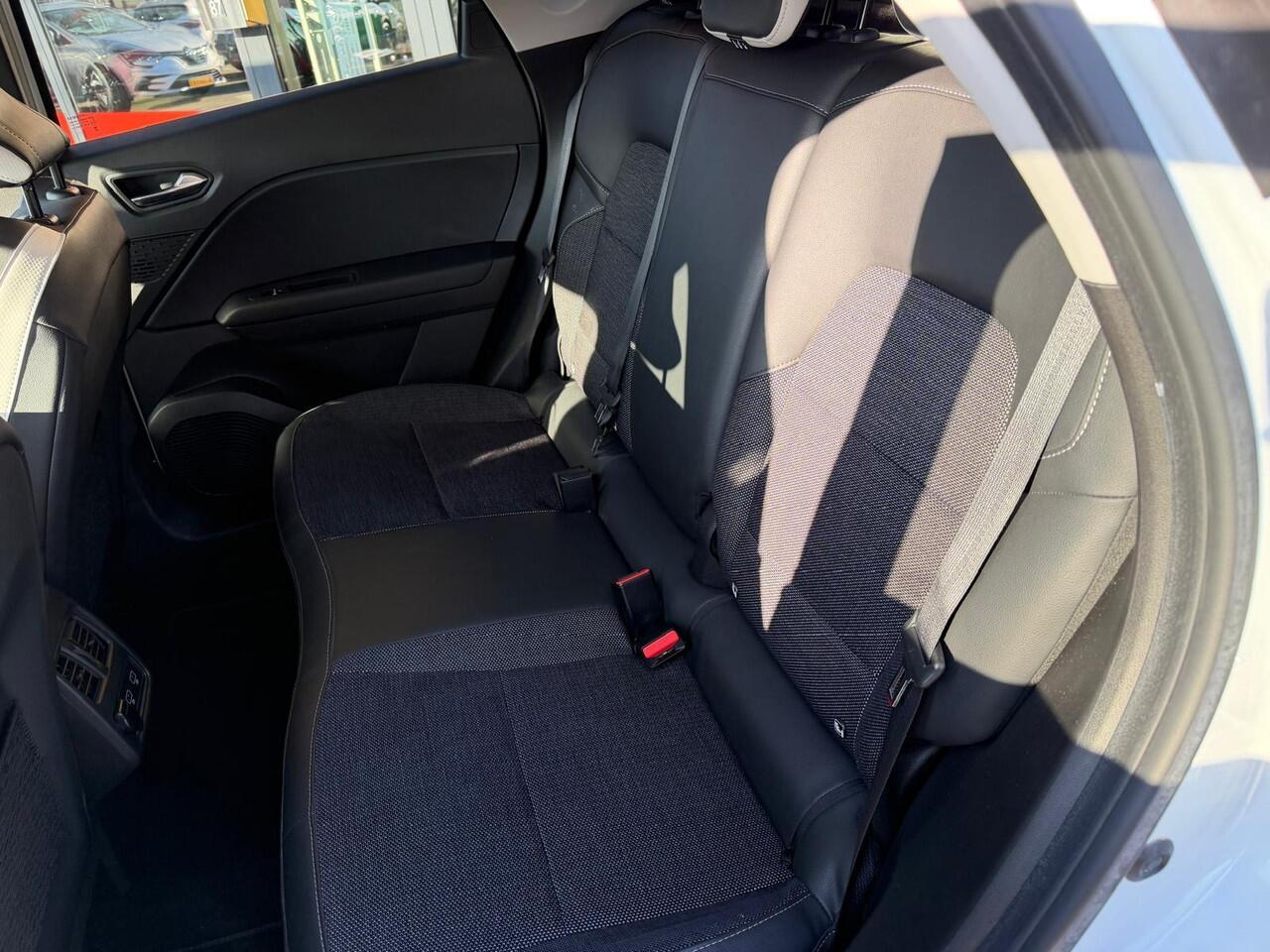 Renault CAPTUR E-Tech Plug-in Hybrid 160 Intens | Dealeronderhouden | KEYLESS ENTRY/START | CAMERA |