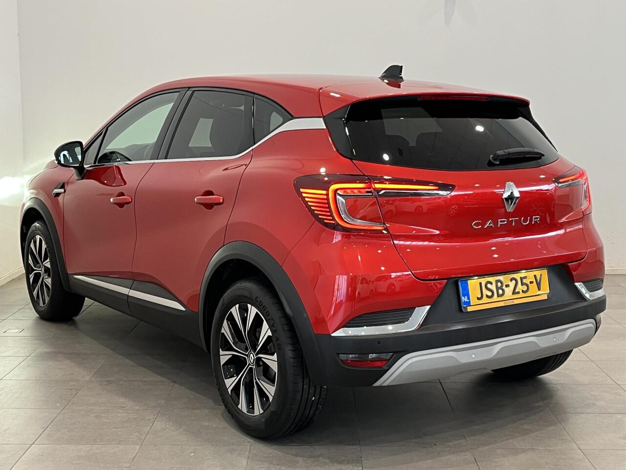 Renault CAPTUR 1.0 TCe 90 Techno | Navigatie | Climate Control | Cruise Control | Lichtmetalen velgen 17" | Parkeersensoren voor, achter en achteruitrijcamera
