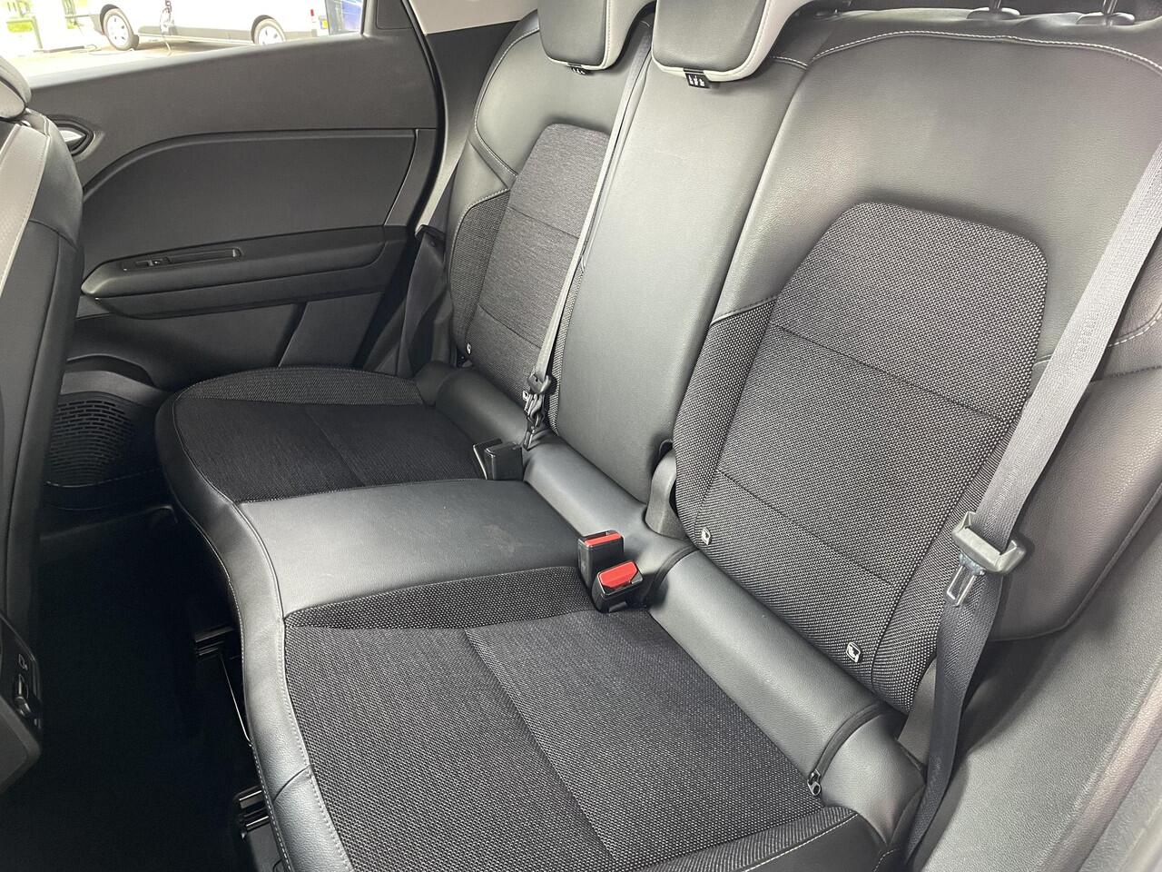 Renault CAPTUR 1.0 TCe 90 Intens ELECTRISCHE RAMEN / NAVIGATIE / AIRCONDITIONING / CRUISECONTROL / AUTOMATISCHE HANDREM / SPORTWIELEN / LANE DEPARTURE / ELECTRISCHE RAMEN / PARKEERSENSOREN