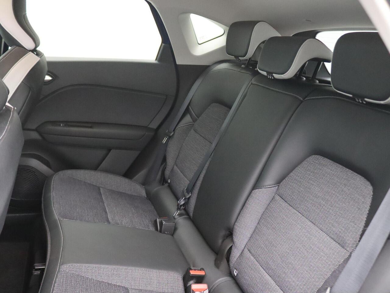 Renault CAPTUR 1.6 E-Tech Plug-in Hybrid Edition One 160PK Aut. Achteruitrijcamera, Navi, Cruise Controle, Climate Controle, Keyless, Trekhaak, 18" LM Velgen