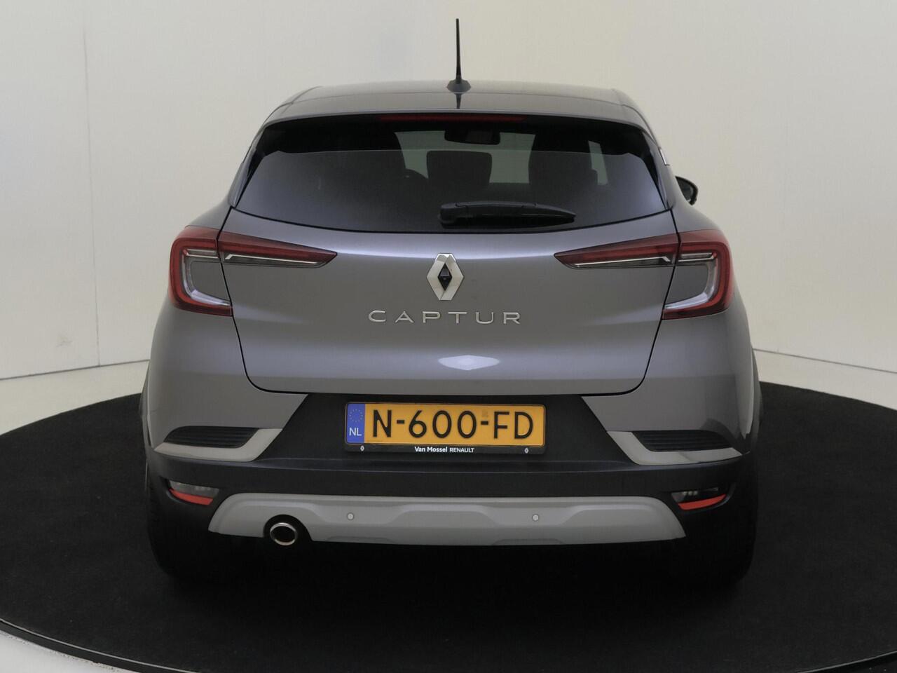 Renault CAPTUR 1.0 TCe 100 Bi-Fuel Intens LPG | Navigatie | Cruise & Climate Control | Achteruitrijcamera | PDC voor & achter | Privacy Glass | LM Velgen |