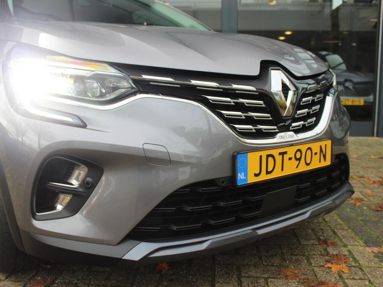 Renault CAPTUR 1.3 TCe 140 Initiale Paris AUTOMAAT / PANO / BOSE / LEDER / 10,25'' DASH / 9,3'' NAVI / ADAPT. CRUISE / CAMERA / CLIMATE / STOELV. / STUURV. / VOORRUITV. / KEYLESS / 18'' LMV