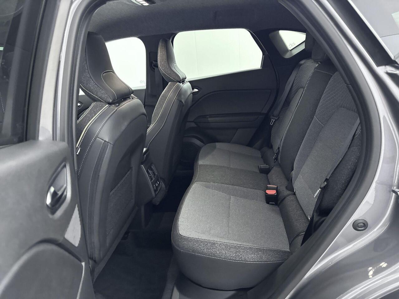 Renault CAPTUR 1.6 E-Tech full hybrid 145Pk Techno Automaat | Navigatie | Apple & Android Carplay | Parkeersensoren & Camera | Stoel- & Stuurverwarming | Climate Control | Led Verlichting | Keyless Start & Go |