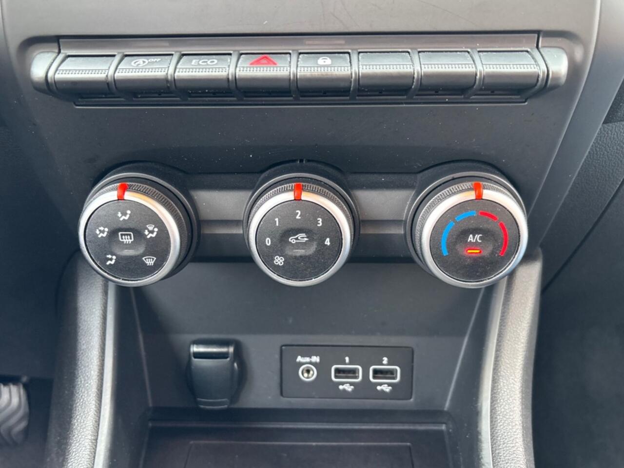 Renault CAPTUR 1.0 TCE ZEN AIRCO NAVI PDC CRUISE.