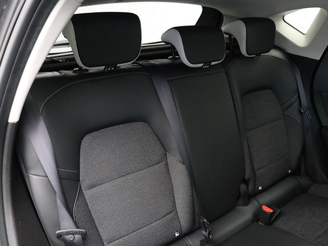 Renault CAPTUR 1.0 TCe 90 Techno | Navigatie | Achteruitrijcamera | Parkeersensoren voor en achter | Climate control |