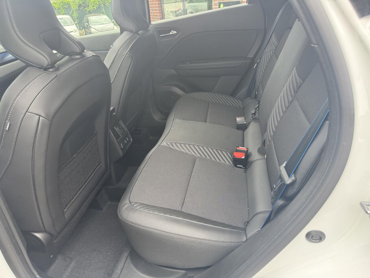 Renault CAPTUR 1.6 E-Tech full hybrid 145 esprit Alpine, schuifdak, harman kardon